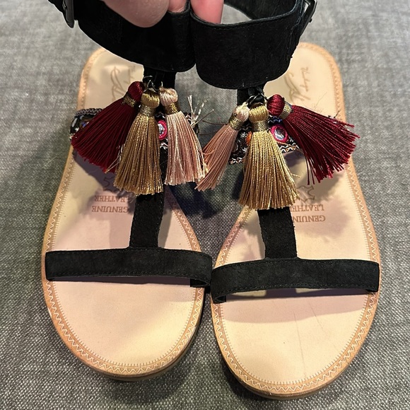 Sandals - Picture 2 of 7